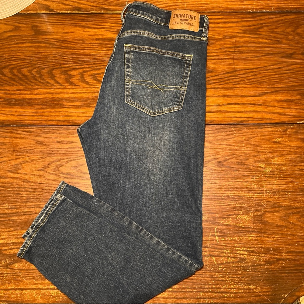 Levi Strauss Signature Gold Womens Jeans Totally Shaping Straight Size W38 L29